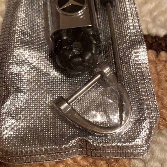 Black Leather Mercedes Keychain - Picture 7 of 12